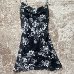 KENDALL JENNER’S ENDLESS SUMMER DRESS
